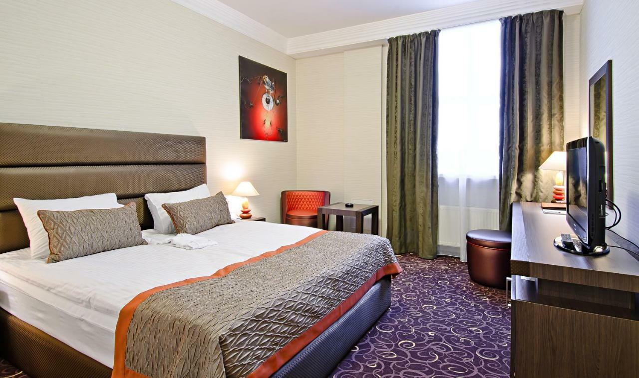 Alfavito Kyiv Hotel Room photo