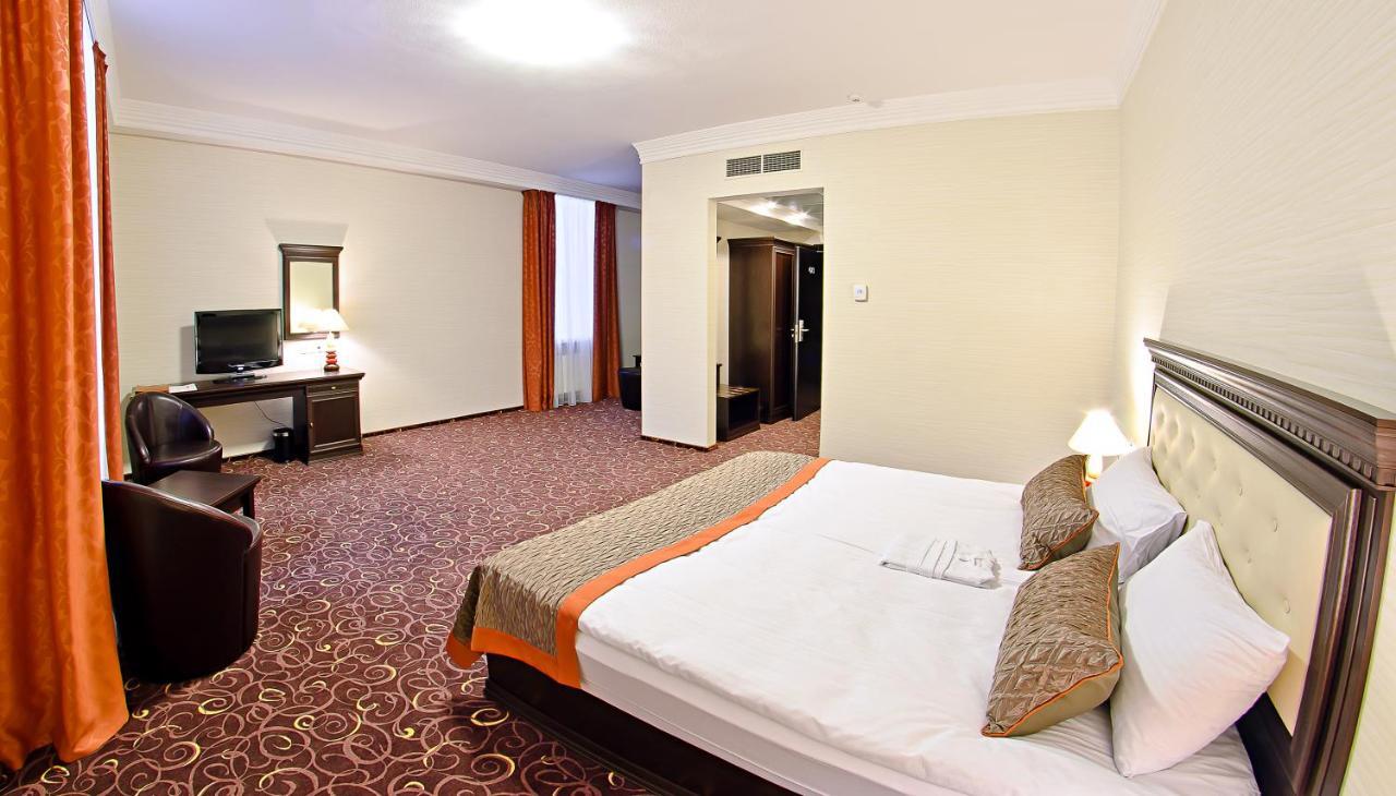 Alfavito Kyiv Hotel Exterior photo
